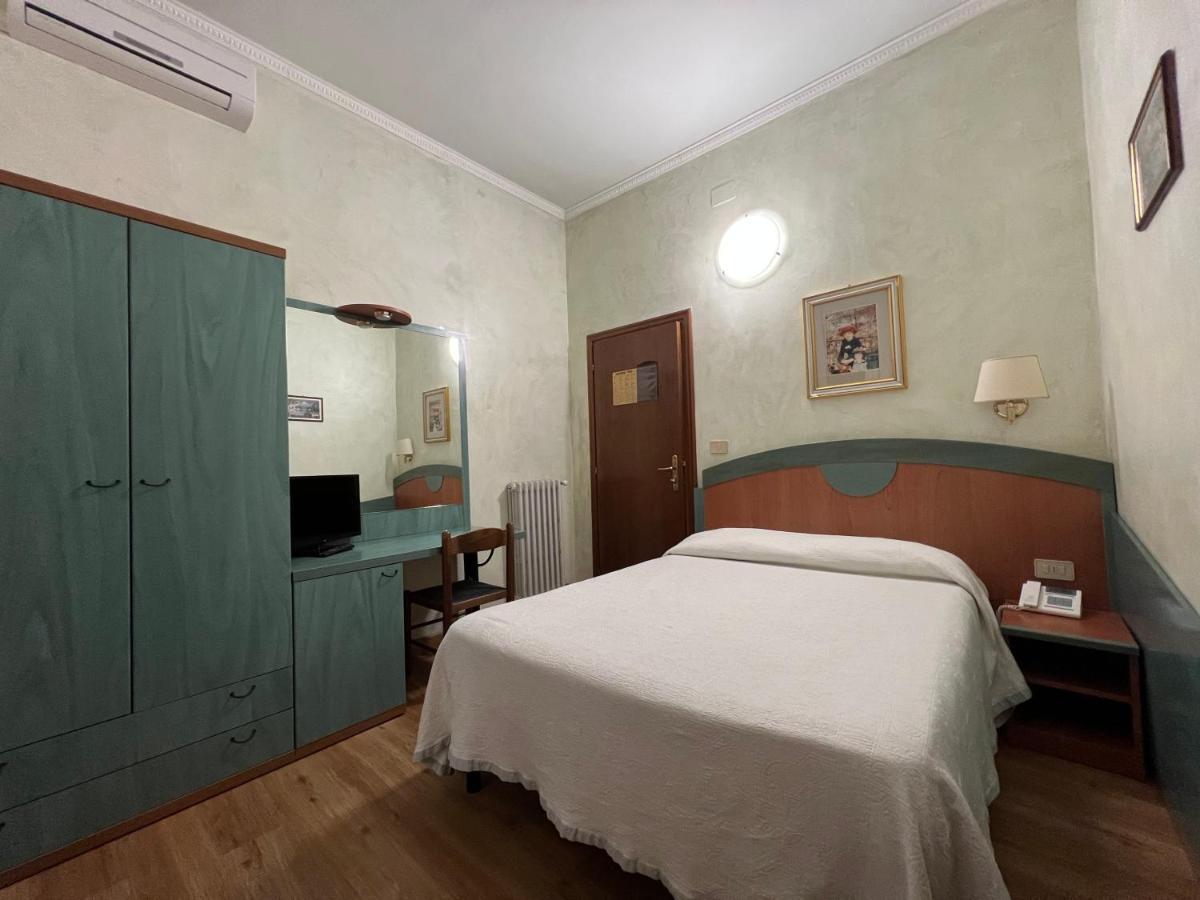 Hotell Primavera 2*