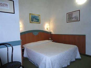 Hotell Primavera 2*